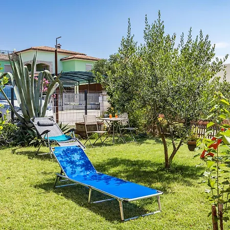 Vito Near Pula - Balcony, Sea View Apartamento *